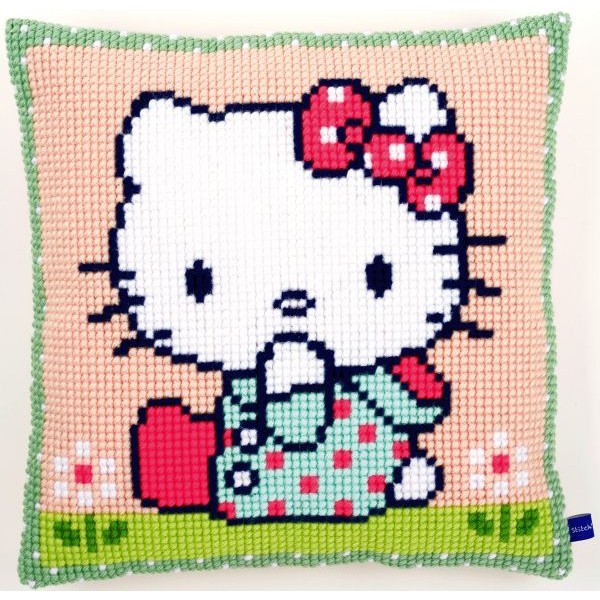 Coussin Hello Kitty sur la Pelouse