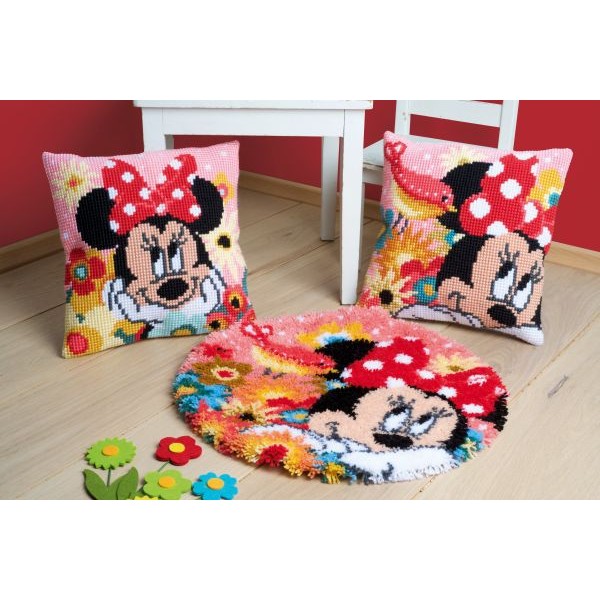 Coussin Minnie Mouse, Daydreaming