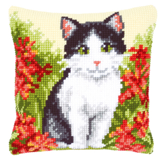 Coussin Chat dans le Domaine de Fleur