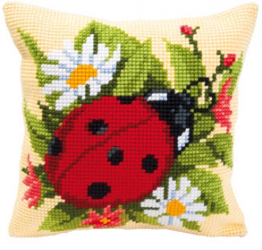 Coussin Coccinelles entre Fleurs