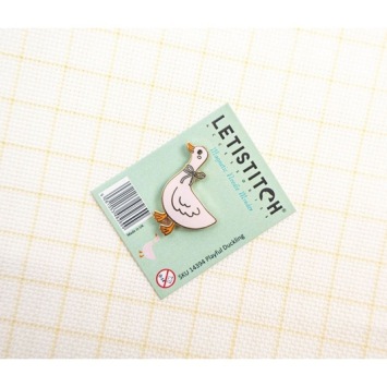 Needle Minder Playful Duckling