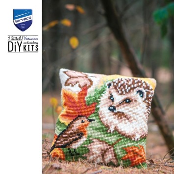 Kruissteekkussen Egel en Roodborstje